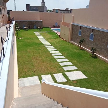 Castle Khandela A Heritage Castle Exterior photo