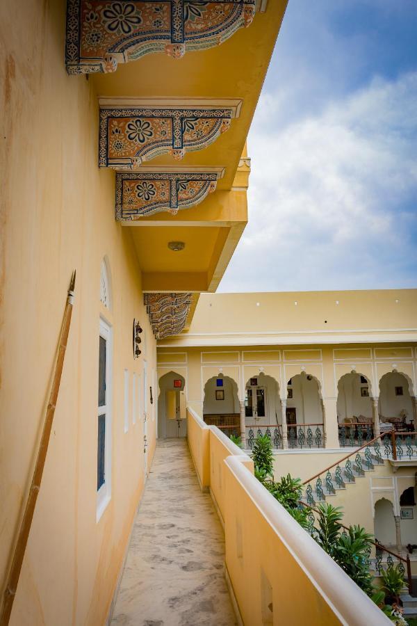 Castle Khandela A Heritage Castle Exterior photo